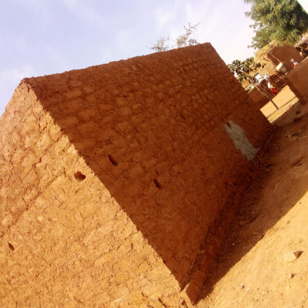 Construction d’un magasin de stockage (6m/7m) à Saga Gorou I Construction d’un magasin de stockage (6m/7m) à Saga Gorou I